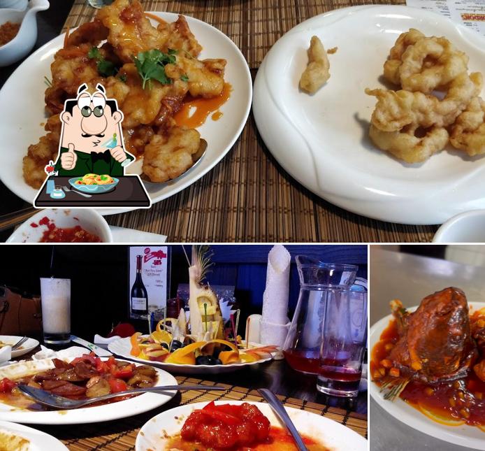 Блюда в "Синлуне Кафе"