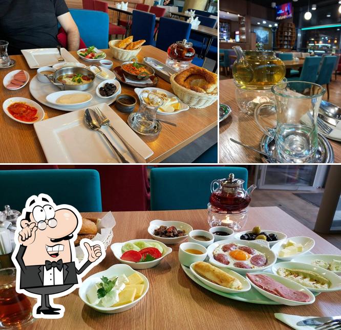 Забронируйте столик в "Симите Хауз"