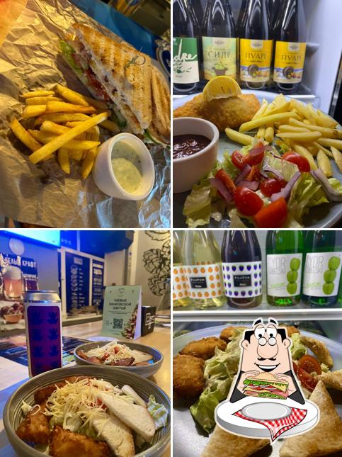 Клубные сэндвичи в "Гараже"