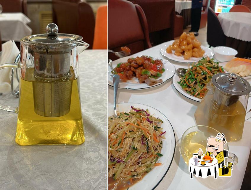 Еда в "Джонка"