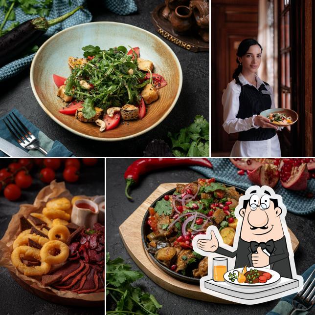 Еда в "Кафе Мимино"