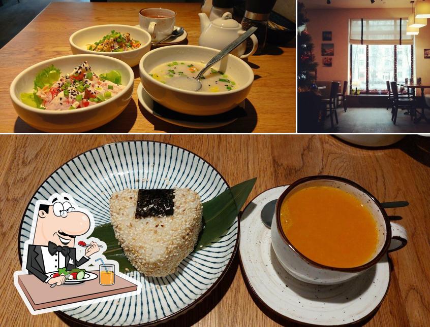 Помимо прочего, в Гурметто есть еда и столики