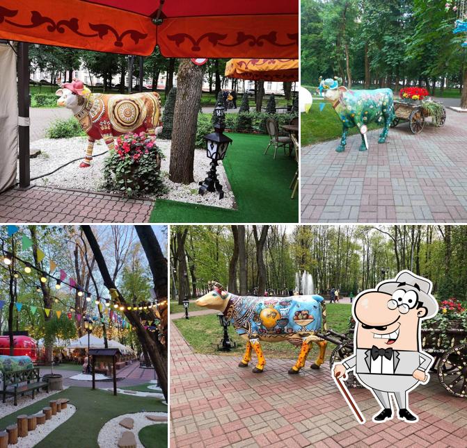 Посмотрите на внешнее оформление "Русского двора"