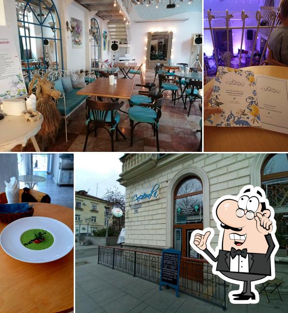 Посмотрите на внутренний интерьер "Арта - кафе "Снежинка""