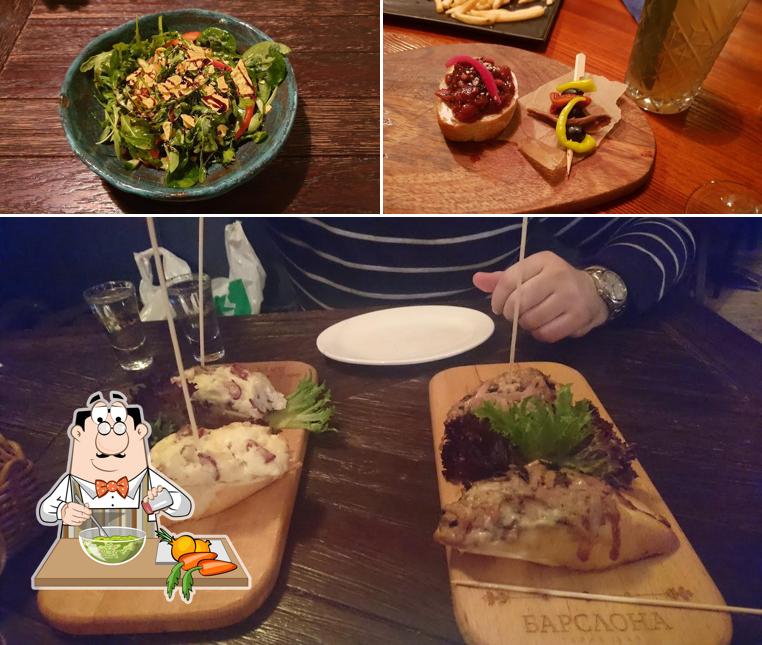 Салат из морских водорослей в "Барслоне"