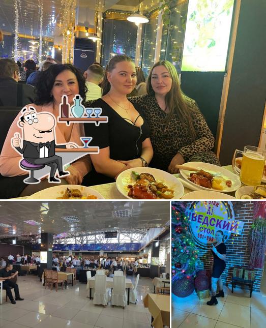 В Шведский стол есть внутреннее оформление, еда и многое другое