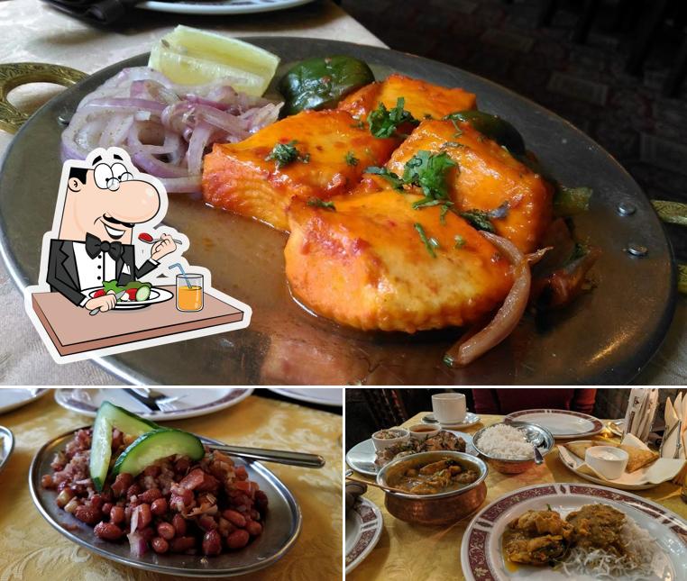 Еда в "Тандуре"