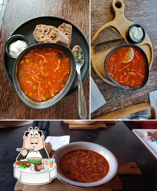 Китайский кисло-острый суп в "Гриле-баре Мясоед"