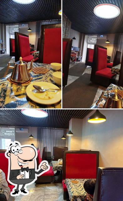 Посмотрите на внутренний интерьер "Чайхана Халяль"