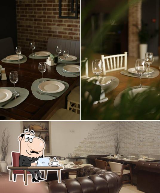 Посмотрите на внутренний интерьер "Мелуна"