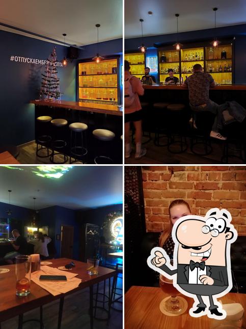 Посмотрите на внутренний интерьер "Аптека бар"