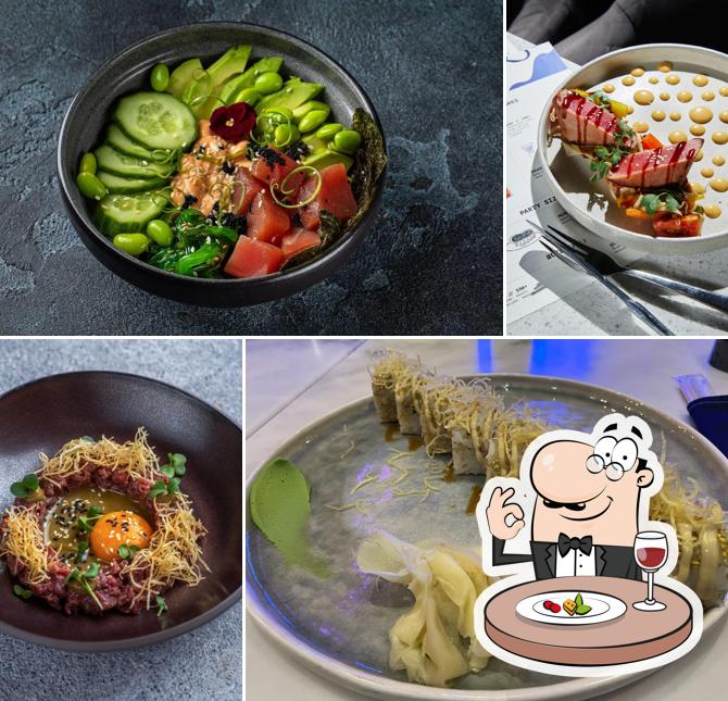 Блюда в "Цунами"