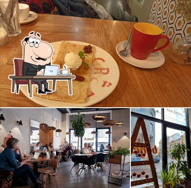 Взгляните на это фото, где видны внутреннее оформление и внешнее оформление в Bonch