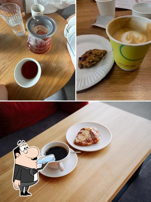 Помимо прочего, в ДаблБи есть напитки и еда