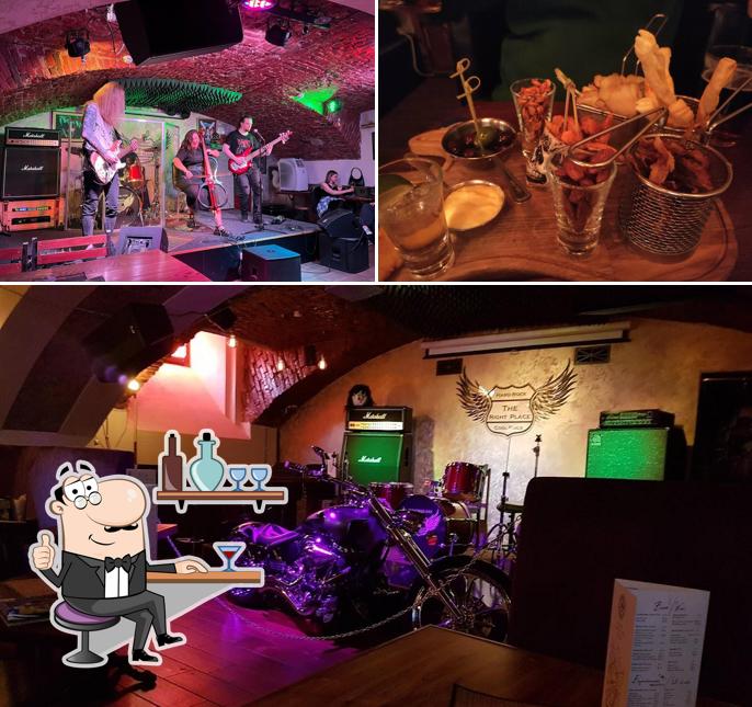 Забронируйте столик в "The Right Place"