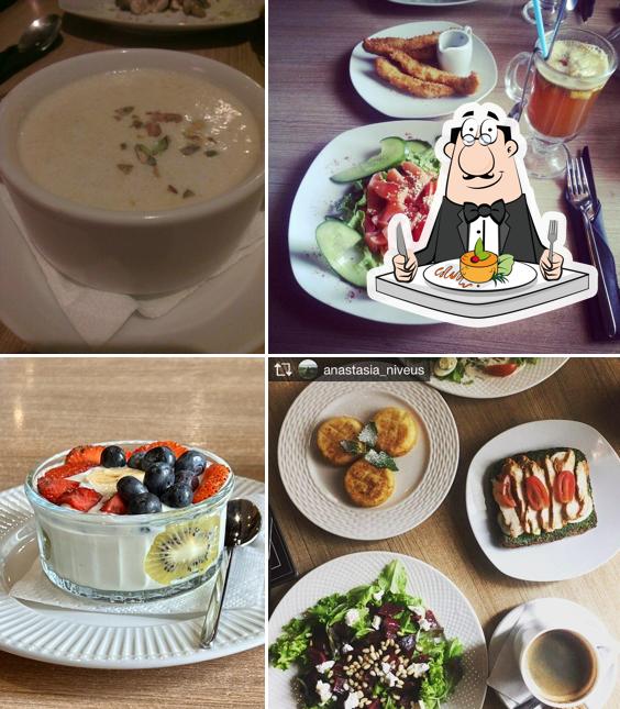 Еда в "V.I.P. Кофейне"