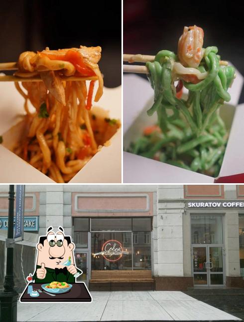 Фотография, на которой видны еда и внутреннее оформление в Совок