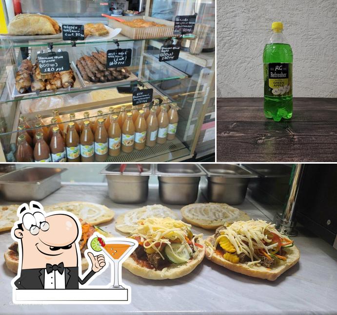 В Шаурма халяль есть напитки, еда и многое другое