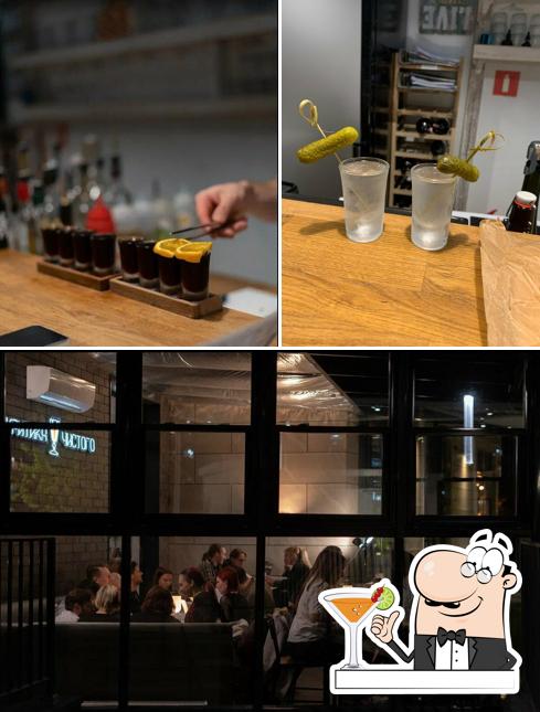 Напитки и внутреннее оформление в Критика чистого