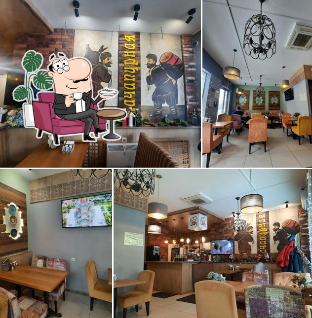 Посмотрите на внутренний интерьер "Хачапурная № 5"