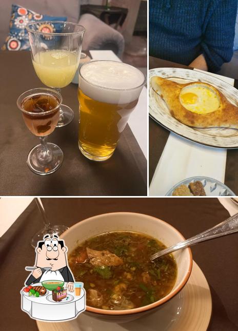 Китайский кисло-острый суп в "Долме"