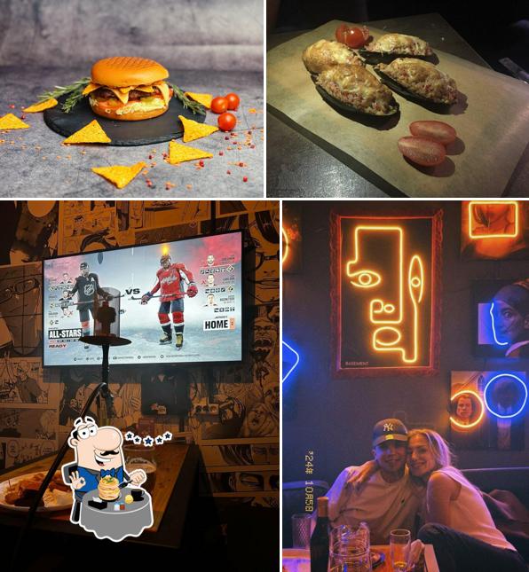 Фотография, на которой видны еда и напитки в Basement