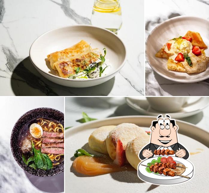 Еда в "Моменты"