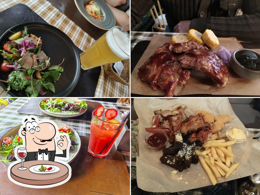 Еда в "Chelentano Bar"