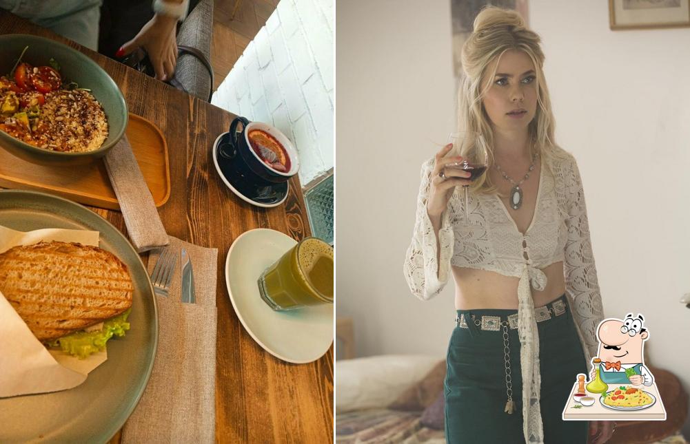 Еда в "Кафе "Винил""