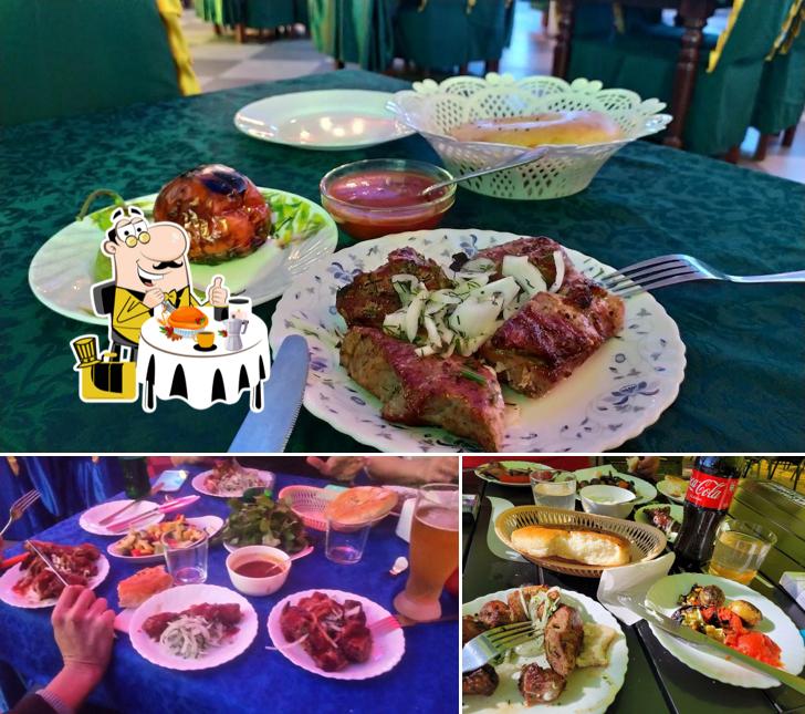 Сэндвич с рваной свининой в "У карьера"