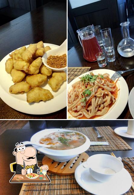 Блюда в "Синлуне Кафе"