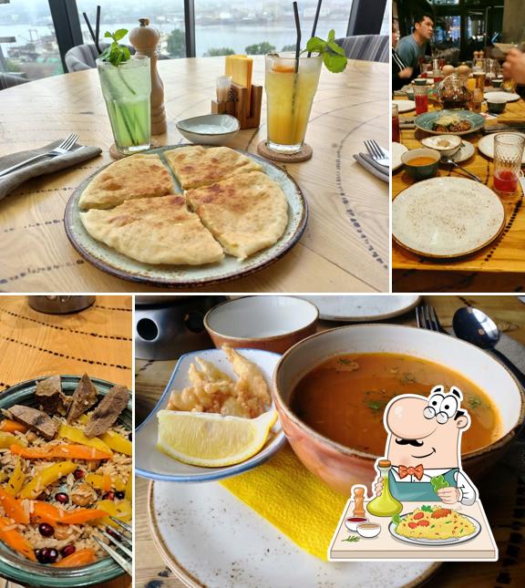 Еда в "Чайхоне Хлопок"