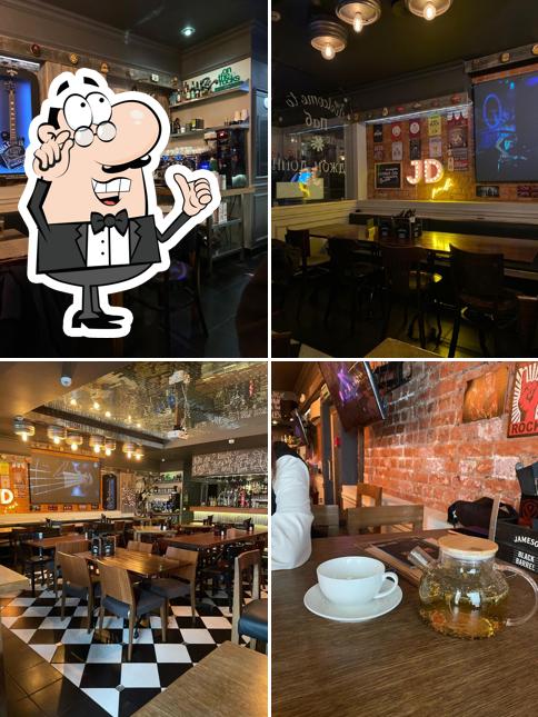 Посмотрите на внутренний интерьер "Джона Донна"