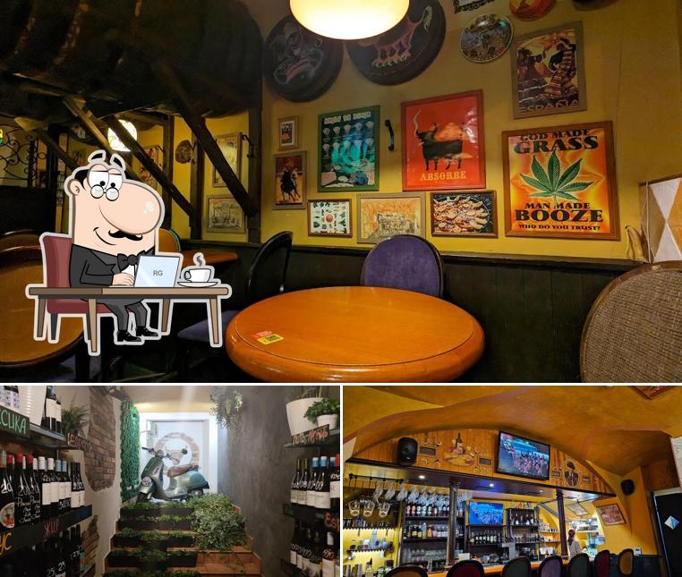 Посмотрите на внутренний интерьер "Барслоны"