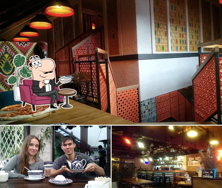 Посмотрите на внутренний интерьер "Сказки"