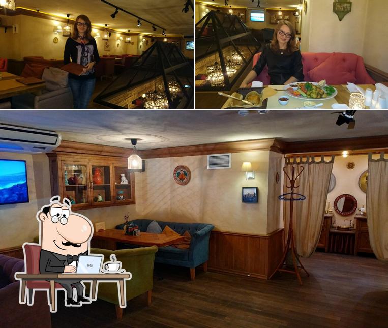 Забронируйте столик в "Сковородке"