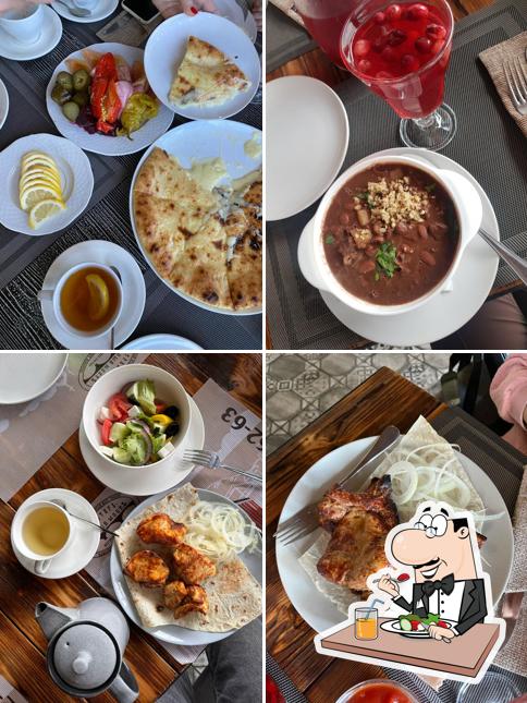 Свиные отбивные в "Трактире " старый мост""