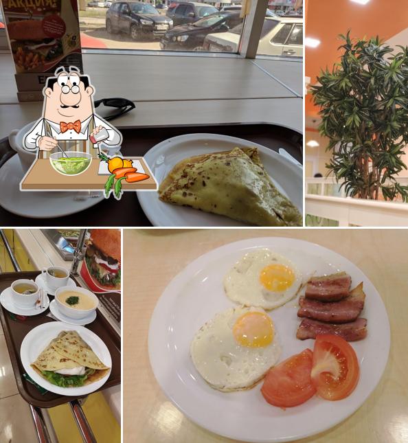 Салат из морских водорослей в "Маминых блинах"