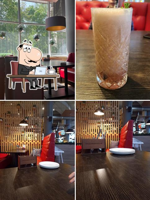 Интерьер "ПиццаФабрики"