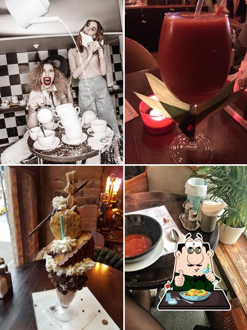 Еда в "Mickey & Monkeys"