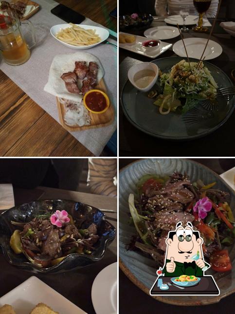 Еда в "Ресторане Сосновом Боре"