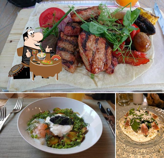 Блюда в "кафе One Гоги"