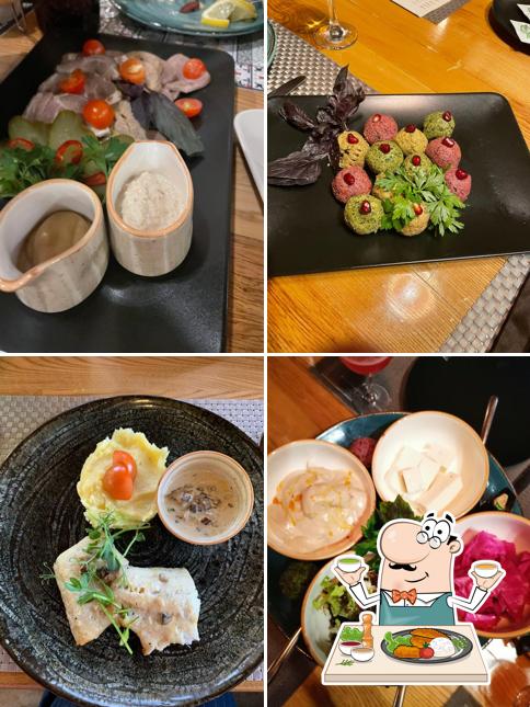 Блюда в "Кафе Мимино"