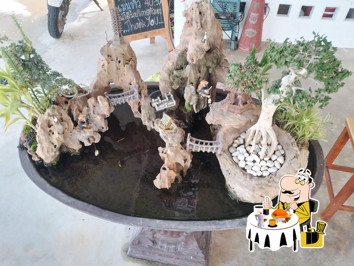 ร้านเกี๋ยวเตี๋ยว หมูตุ๋น เนื้อตุ๋น อาหารตามสั่ง