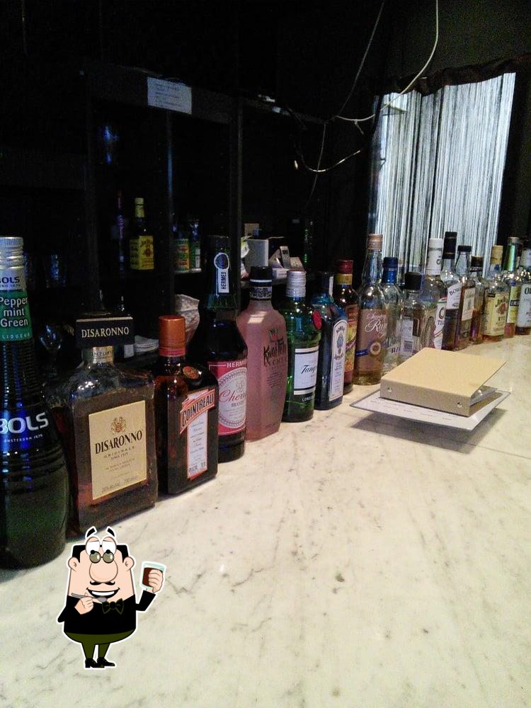 bar T.Y.A . Ten Years After