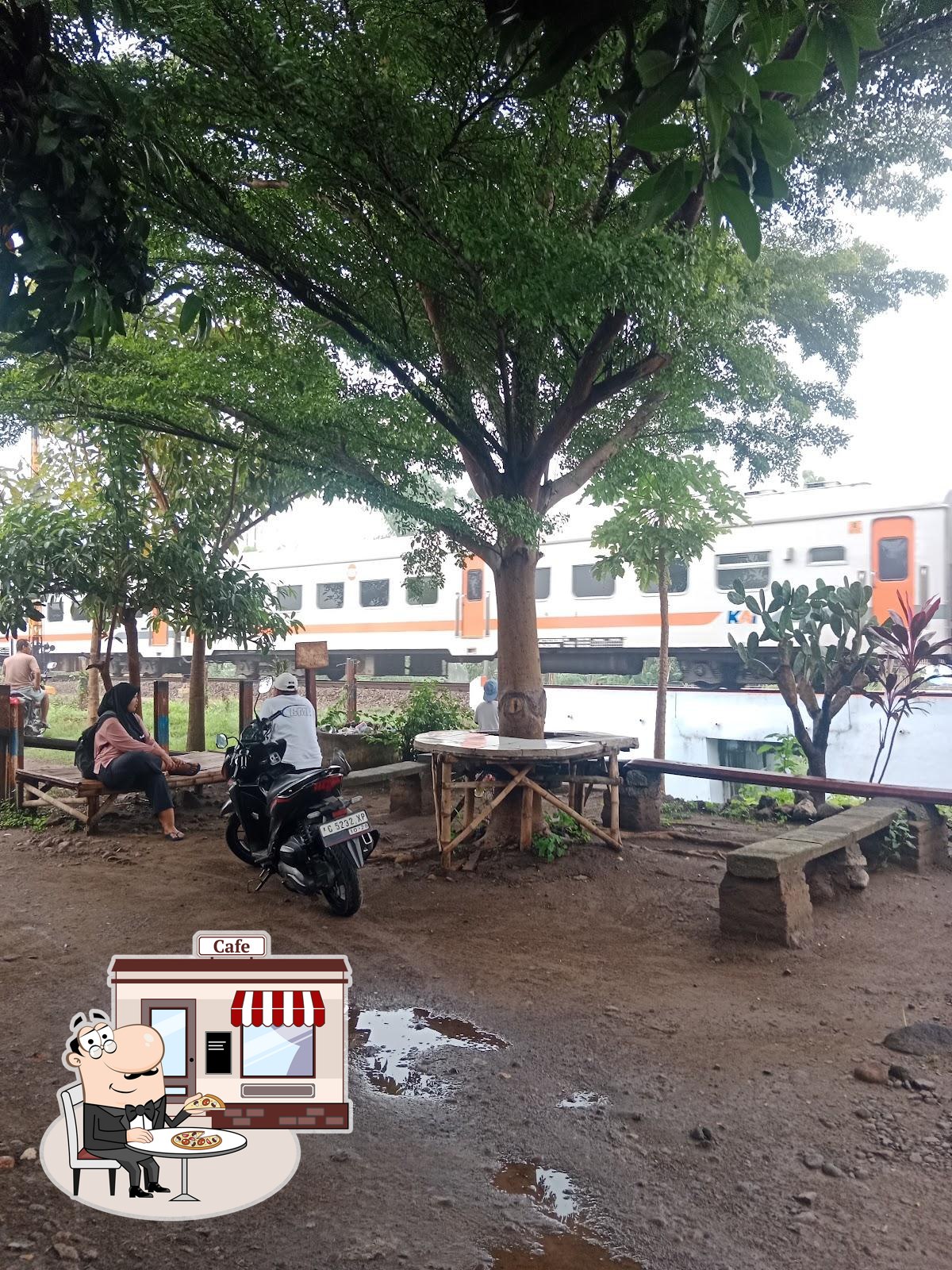 WARUNG STASIUN 87