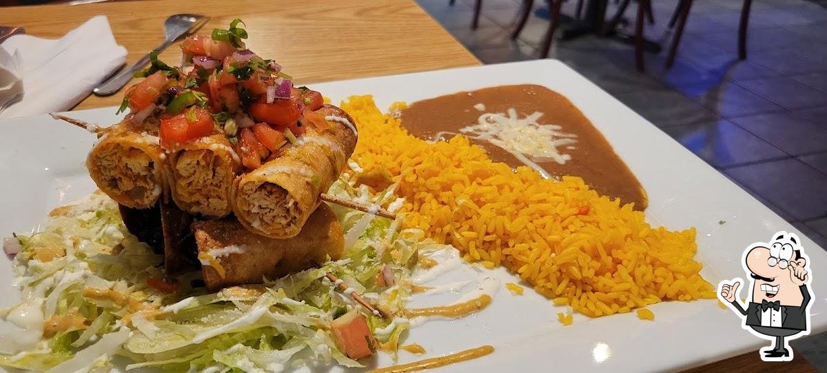 El Nopalito Mexican Restaurant and Pizzeria