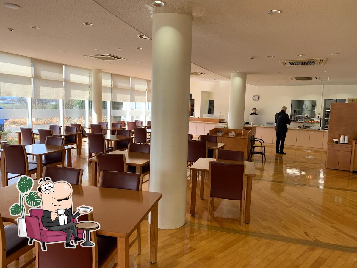 54フードコート弁天