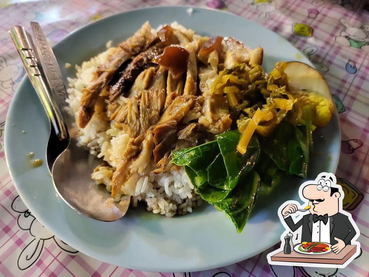 ข้าวขาหมู หน้าโลตัส โกเฟรช ลำลูกกาคลอง 4