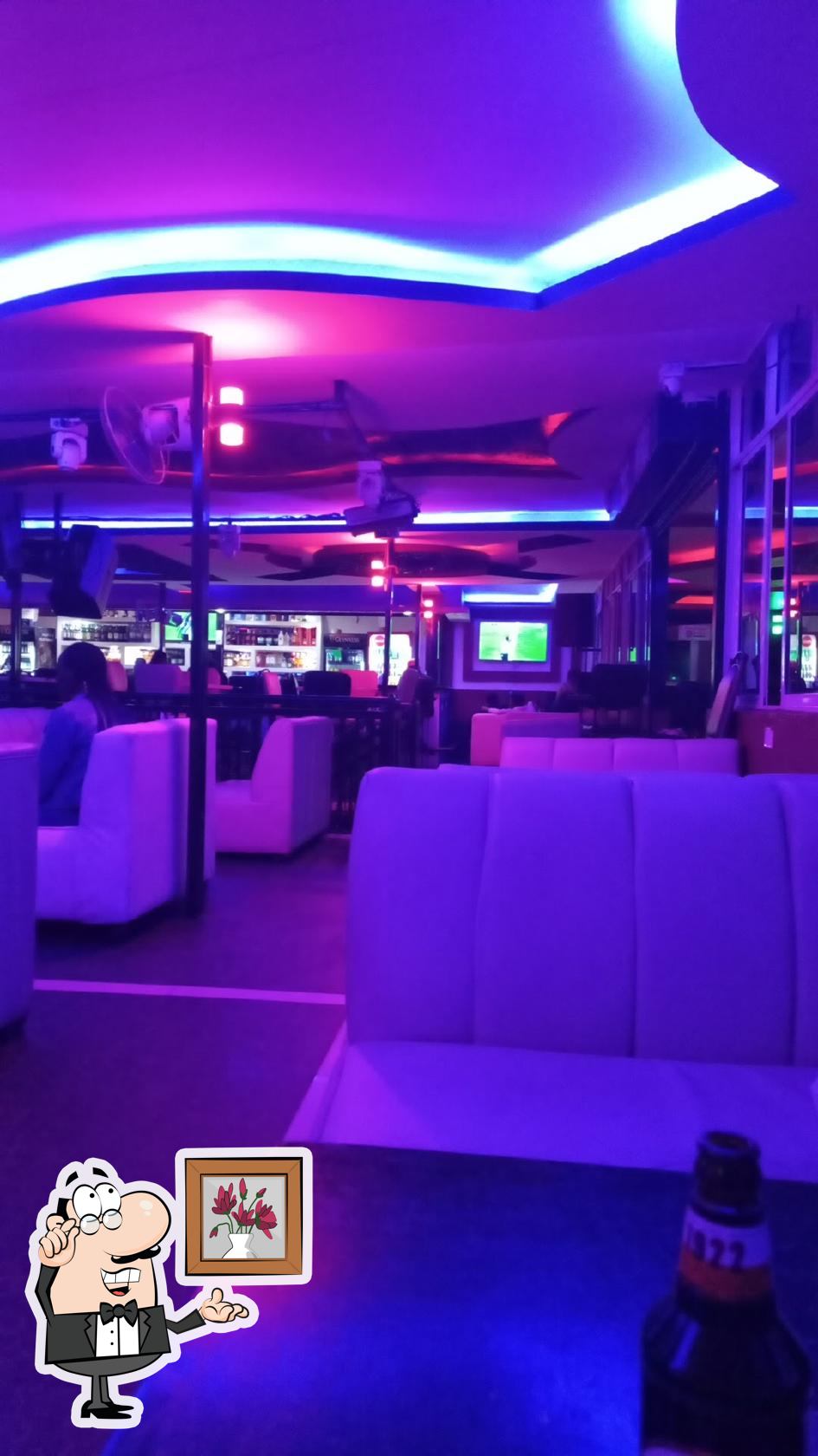 RAVER'S PARADISE LOUNGE BAR GRILL